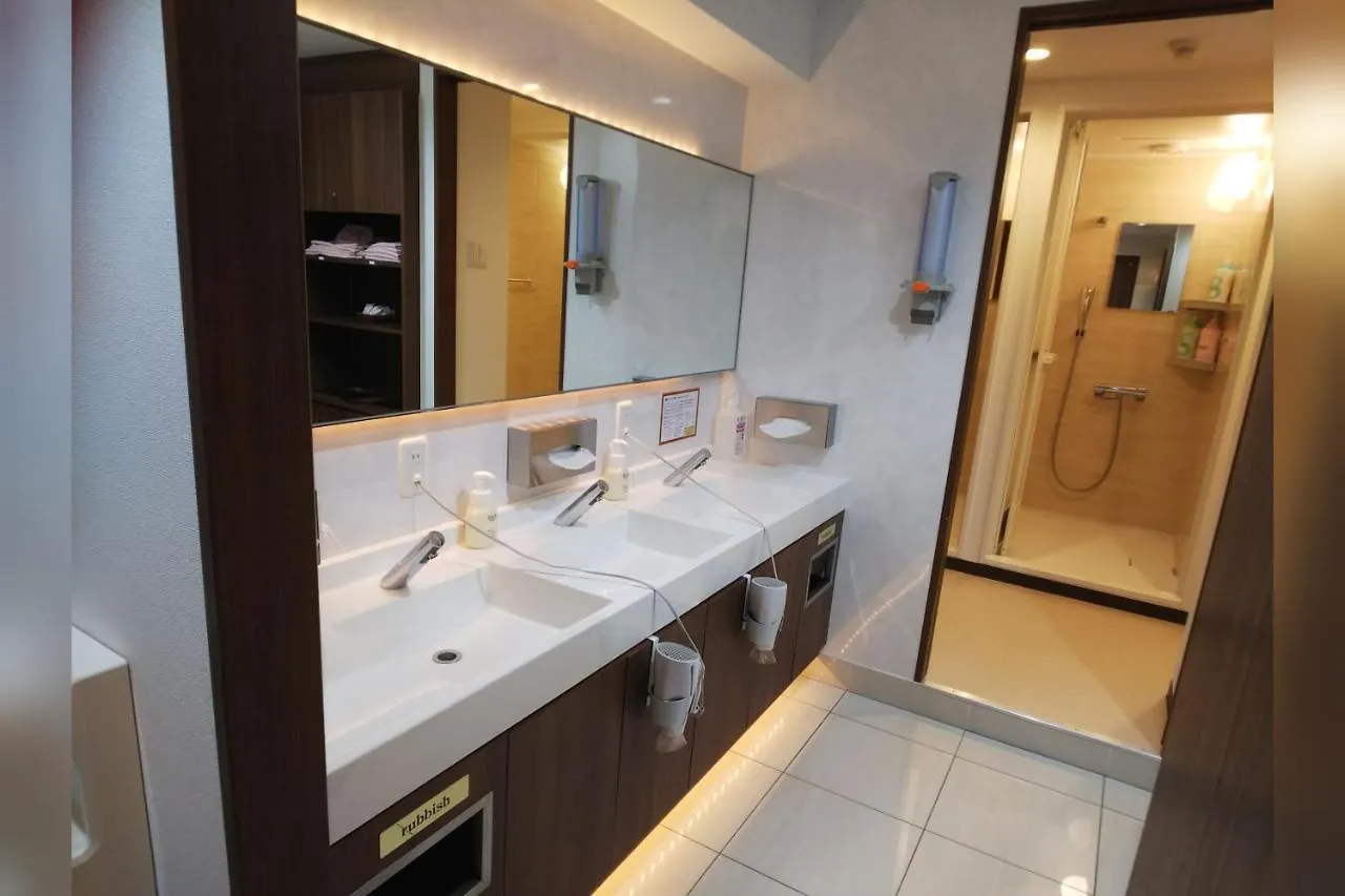 Kobe Capsule Hotel Seki 0*,  Japan